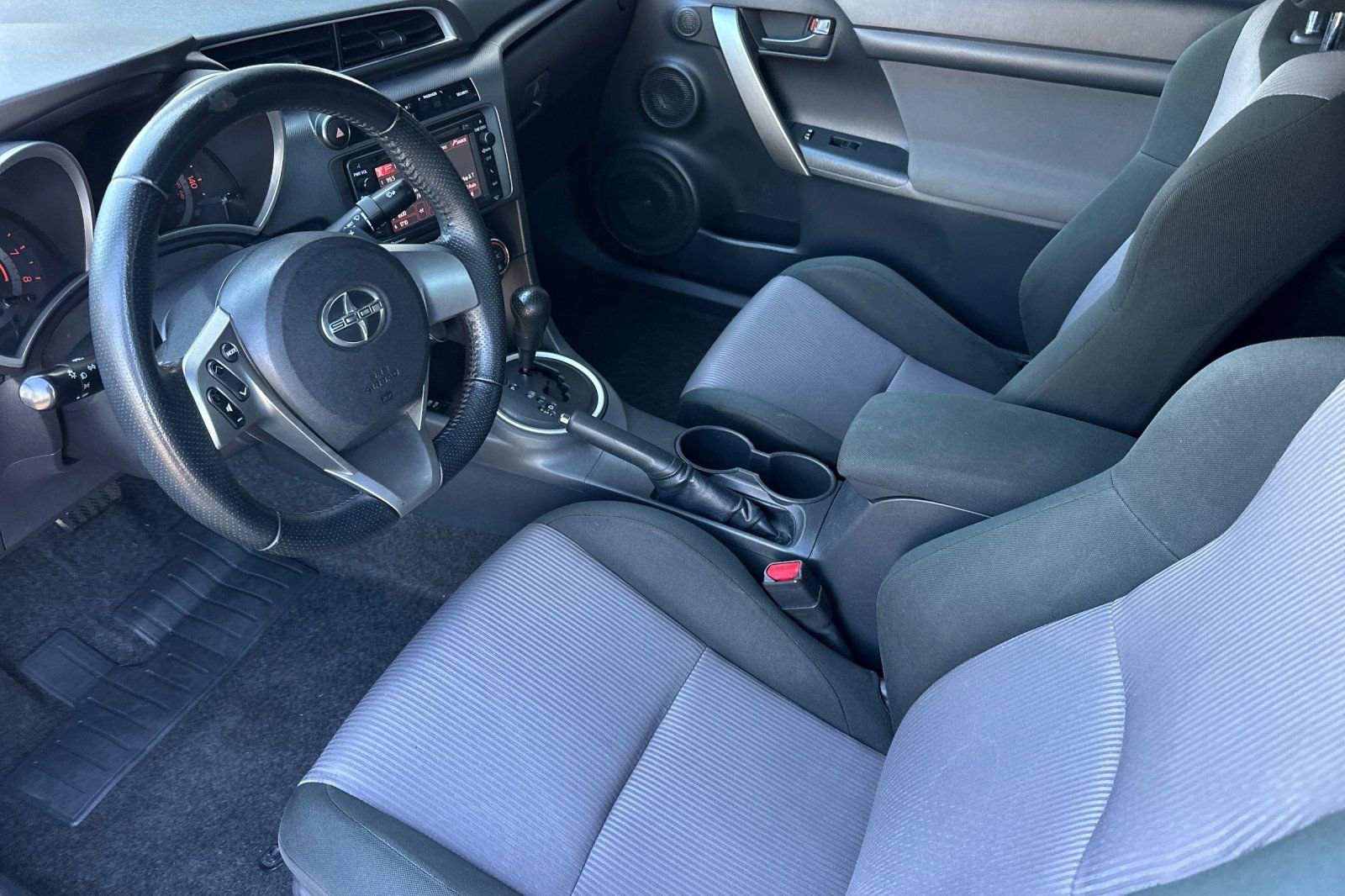 Used 2015 Scion tC image 10