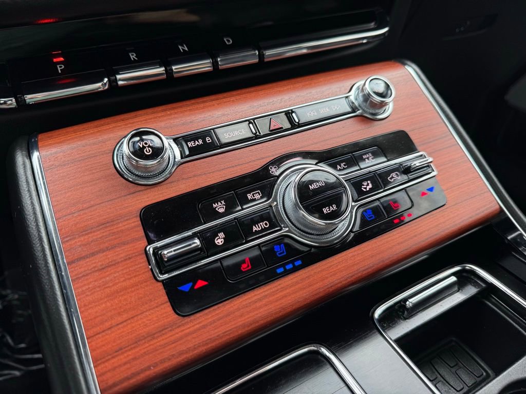 Used 2024 Lincoln Aviator Reserve w/ Equipment Group 201A image 14