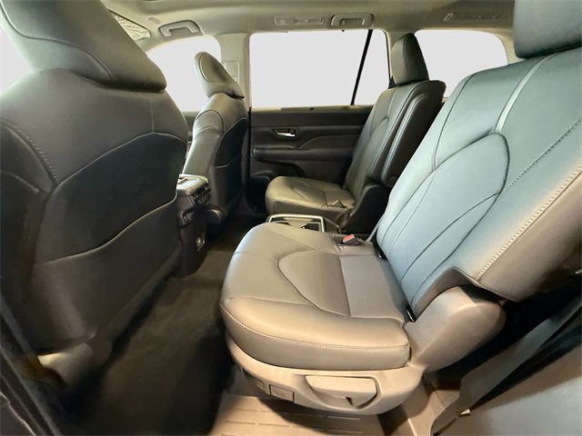 New 2026 Toyota Grand Highlander Platinum image 22