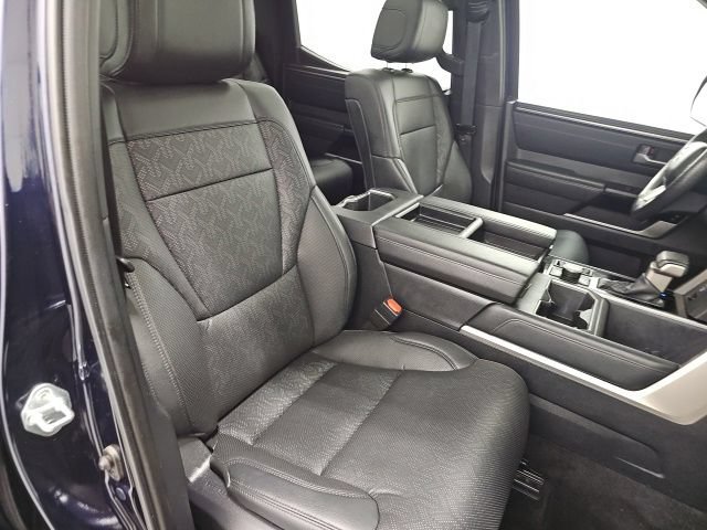 Used 2025 Toyota Tundra Limited AWD/4WD image 39