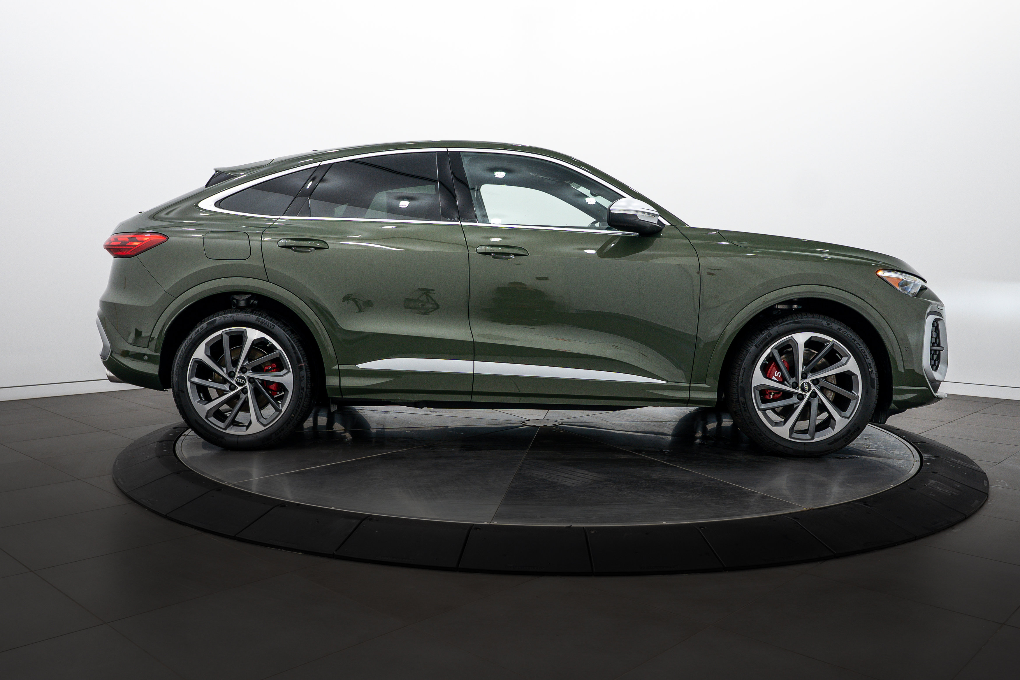 New 2025 Audi SQ5 Premium Plus image 3