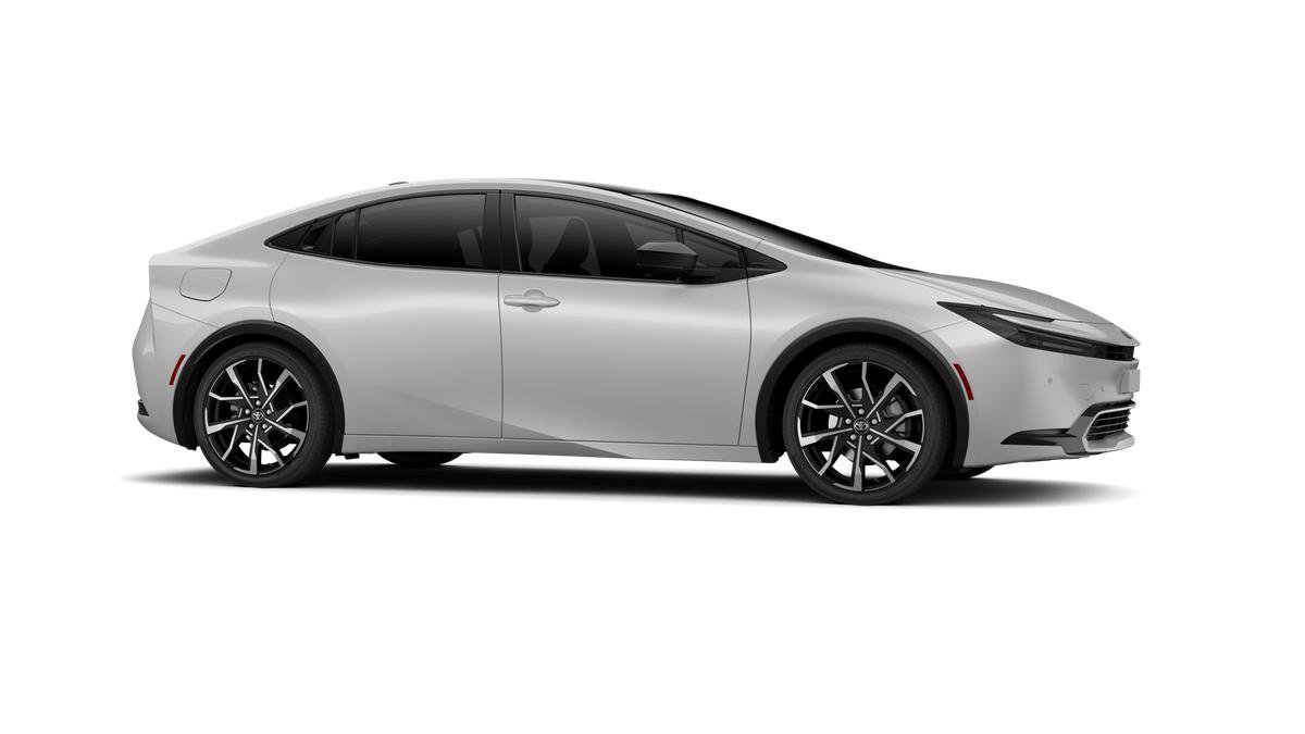 New 2026 Toyota Prius Plug-In Hybrid FWD image 13