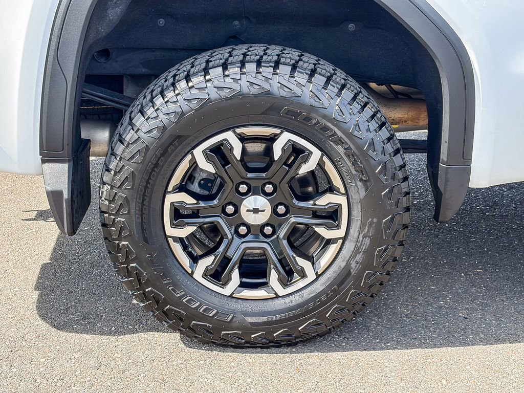 Used 2020 GMC Sierra 1500 AT4 w/ AT4 Premium Package image 16
