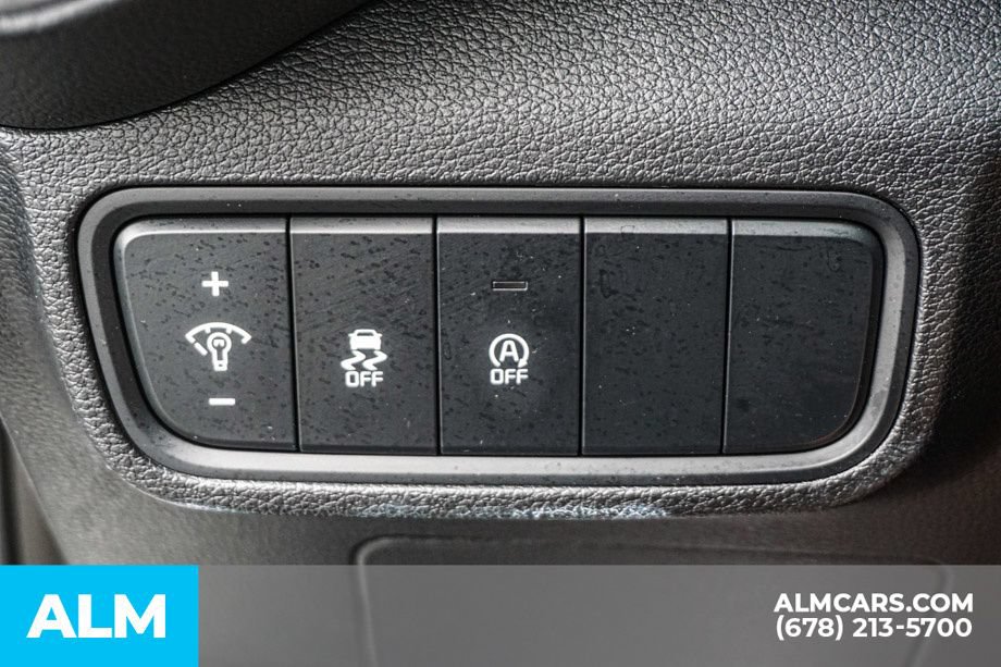 Used 2025 Kia Soul LX w/ LX Technology Package FWD image 43