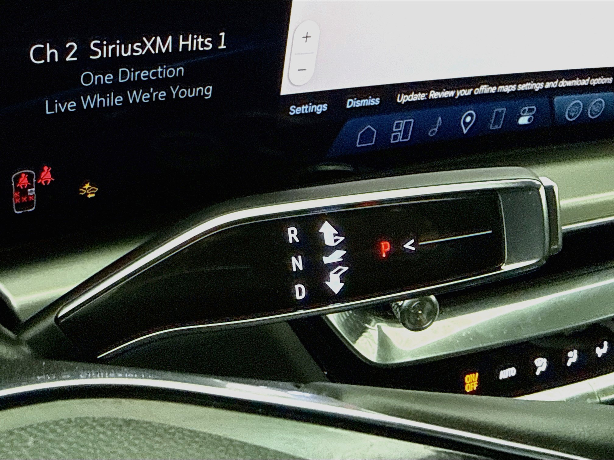 Used 2024 Cadillac Lyriq Luxury RWD image 19