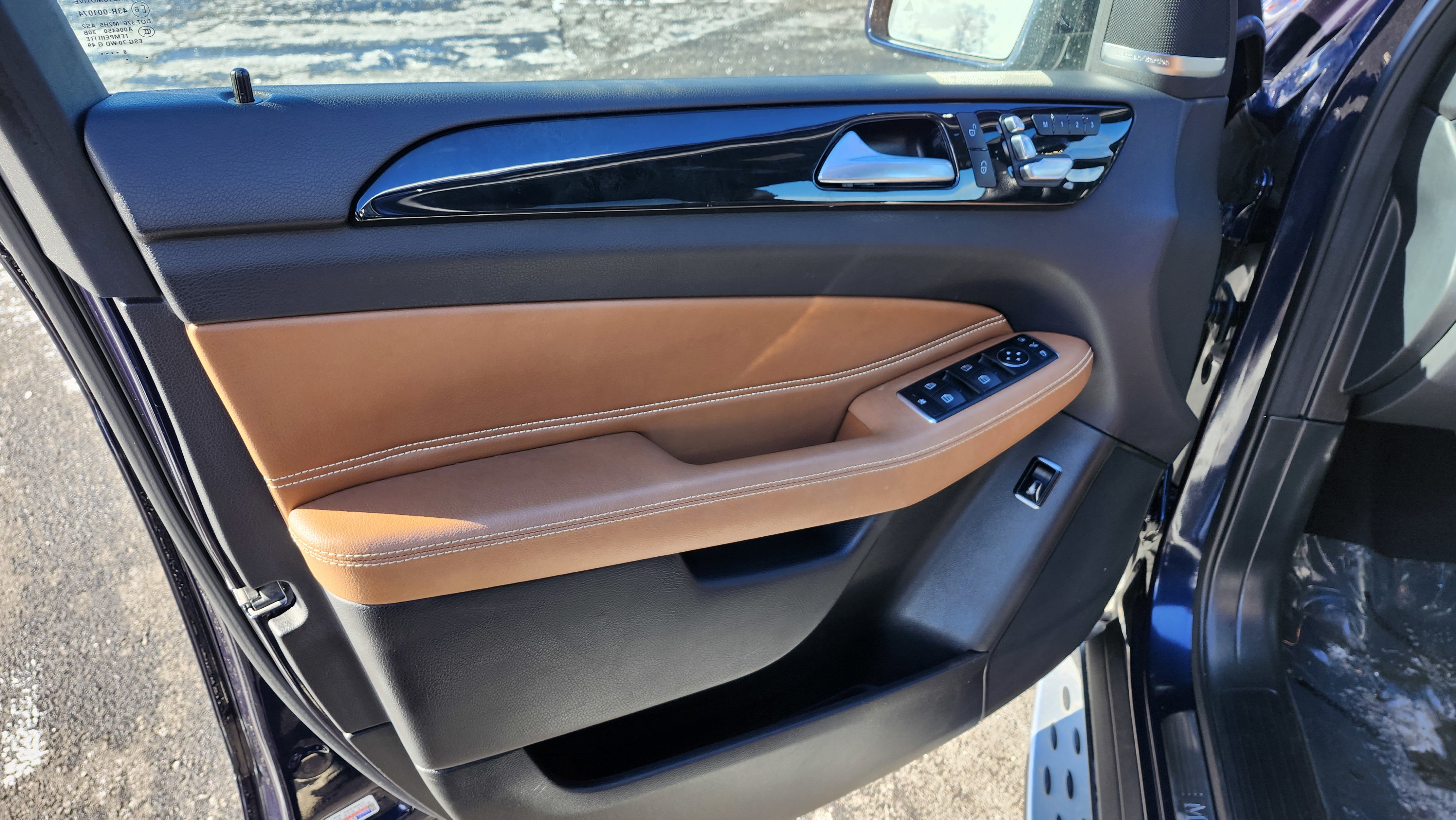 Used 2019 Mercedes-Benz GLE 400 4MATIC image 30