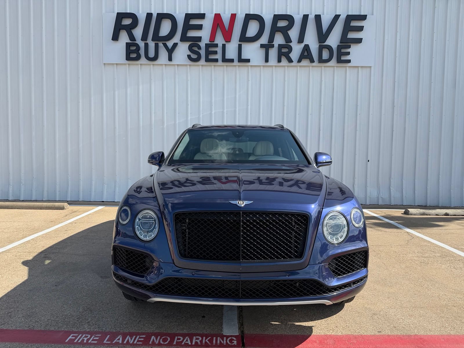 Used 2019 Bentley Bentayga AWD/4WD image 10