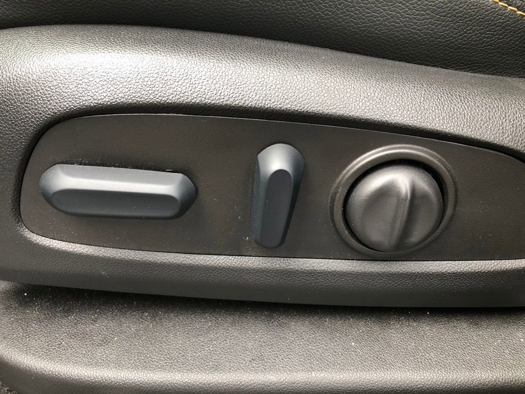 Used 2022 Chevrolet Equinox Premier image 17