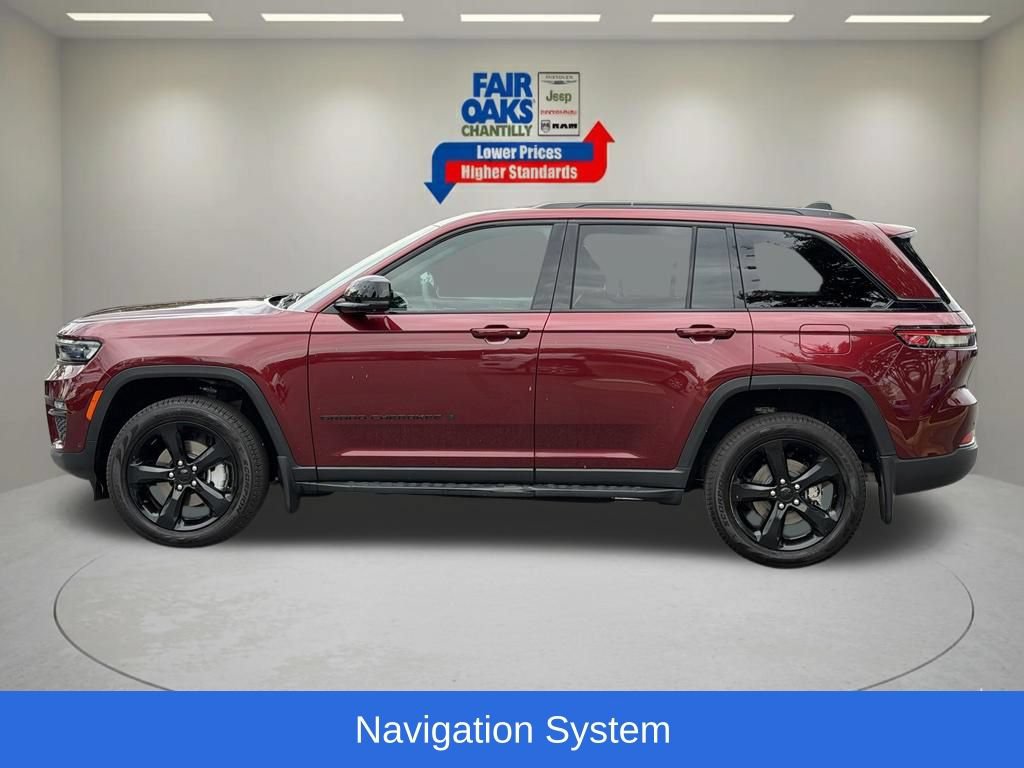 Used 2024 Jeep Grand Cherokee Limited w/ Luxury Tech Group II AWD/4WD image 11