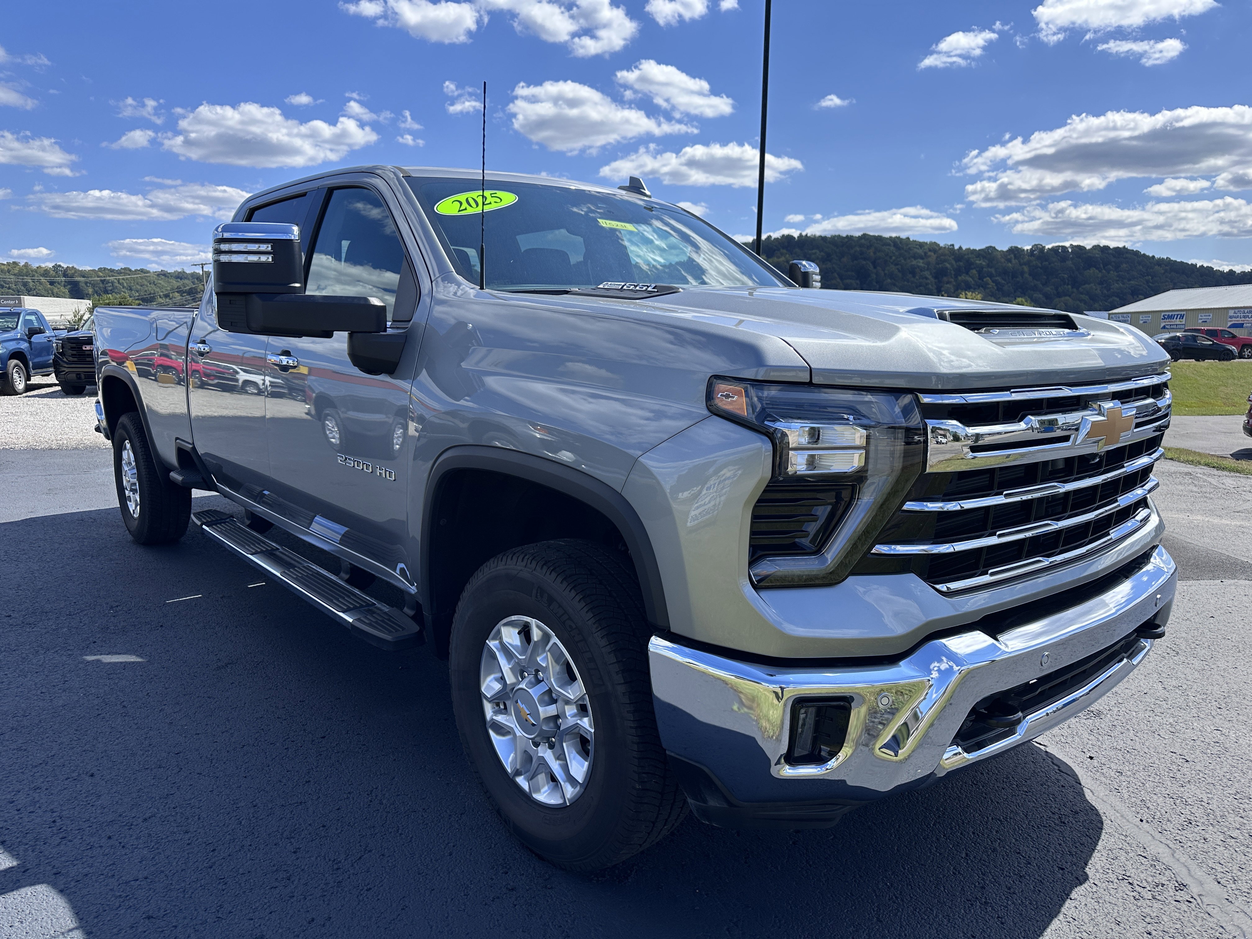 Used 2025 Chevrolet Silverado 2500 LTZ w/ LTZ Premium Package image 2