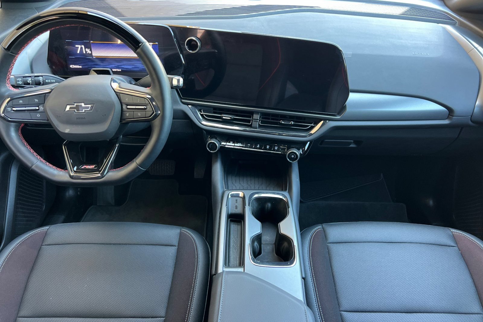 Used 2024 Chevrolet Equinox EV RS FWD image 21