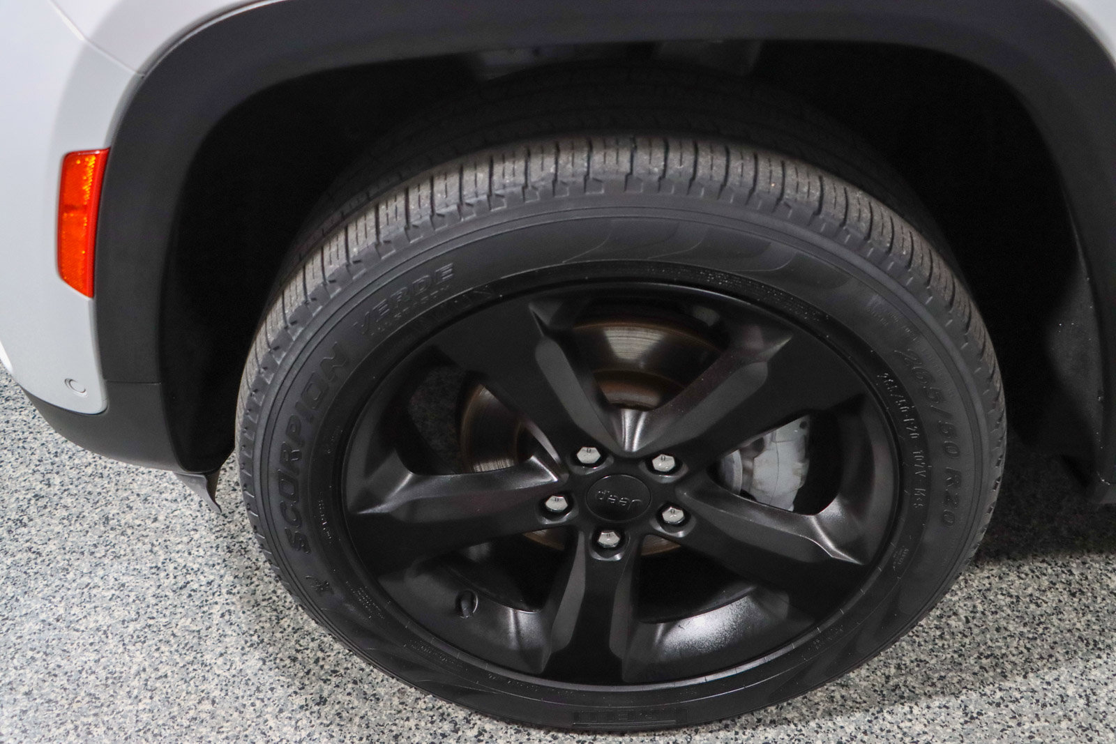 Used 2023 Jeep Grand Cherokee Limited w/ Luxury Tech Group II image 11