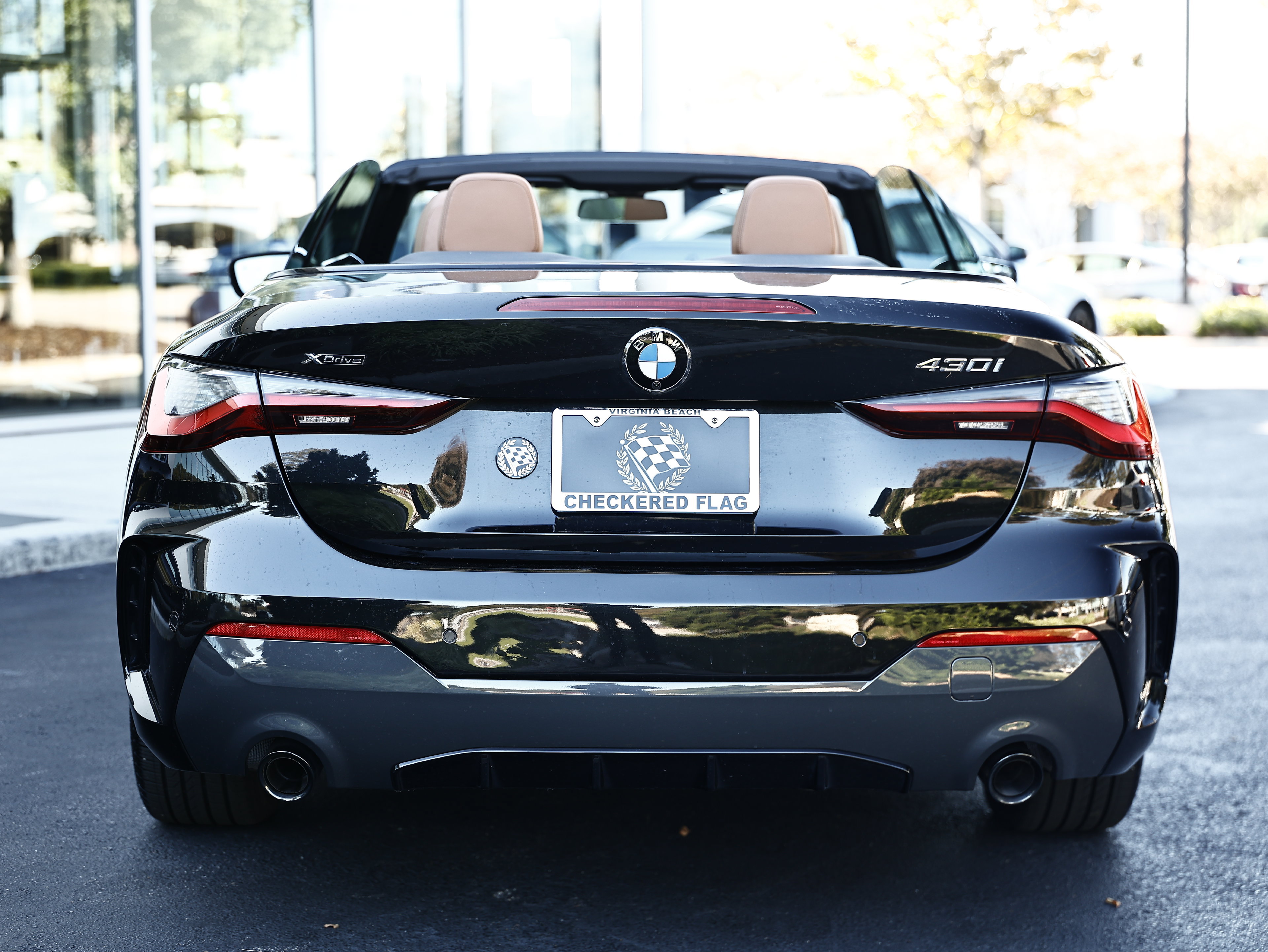 Used 2024 BMW 430i xDrive Convertible w/ M Sport Package AWD/4WD image 10