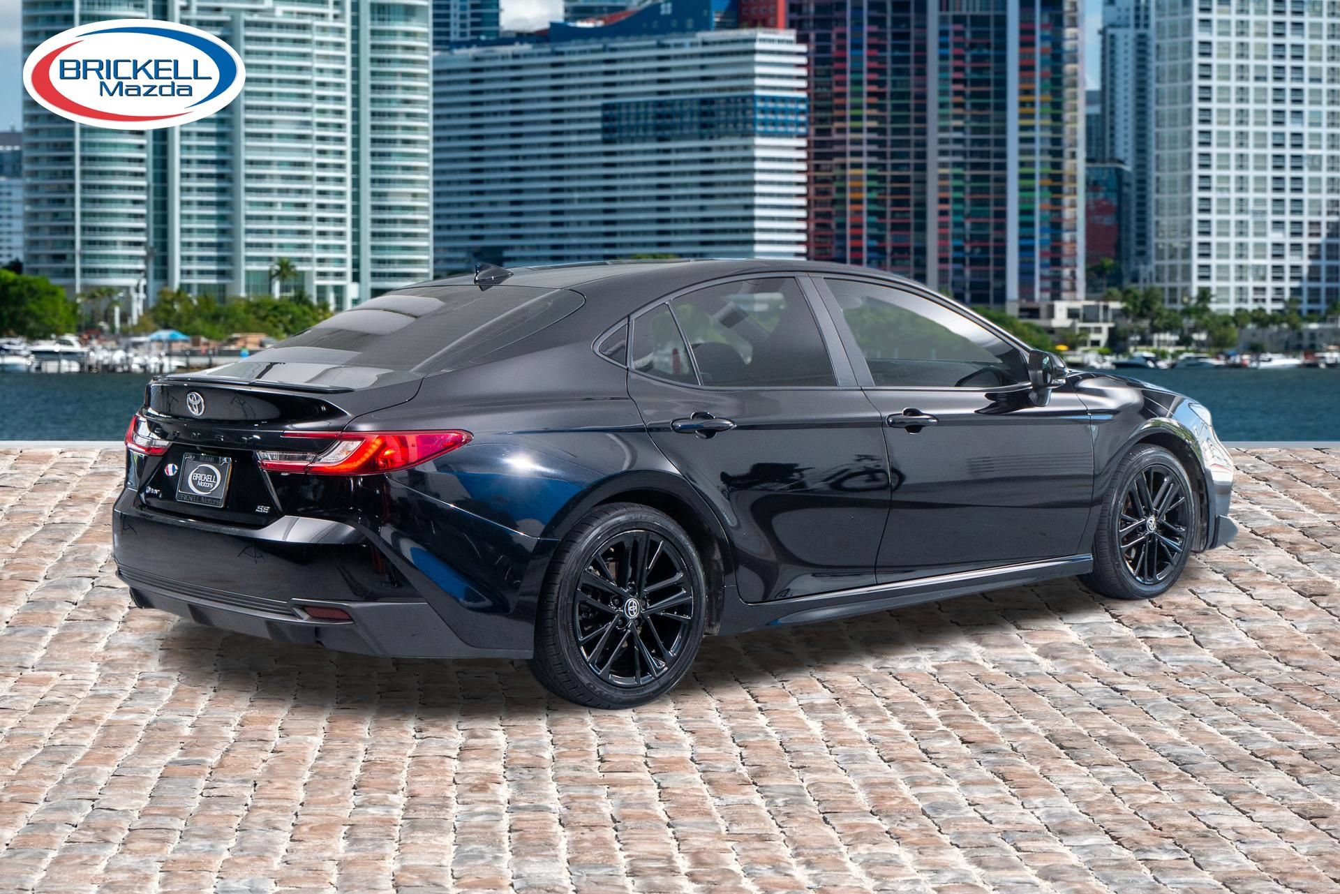 Used 2025 Toyota Camry SE w/ Multimedia Upgrade Package FWD image 7