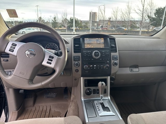 Used 2011 Nissan Pathfinder SV image 11
