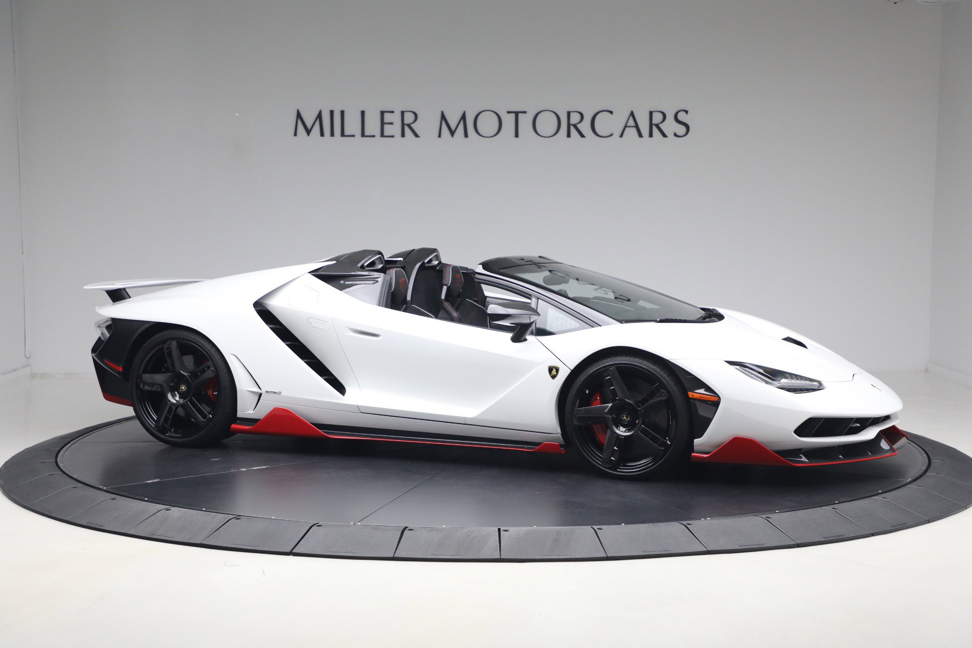 Used 2017 Lamborghini Centenario LP 770-4 AWD/4WD image 4