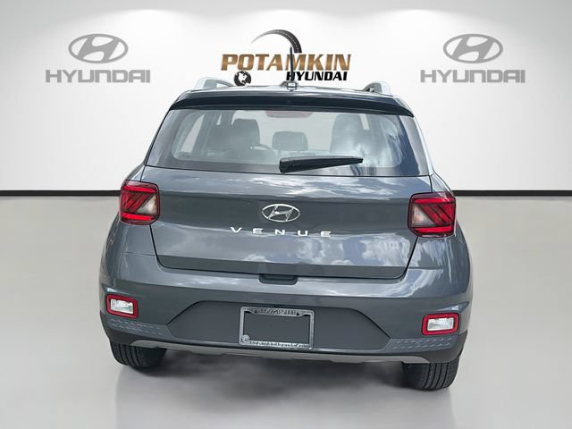 New 2026 Hyundai Venue SEL FWD image 6