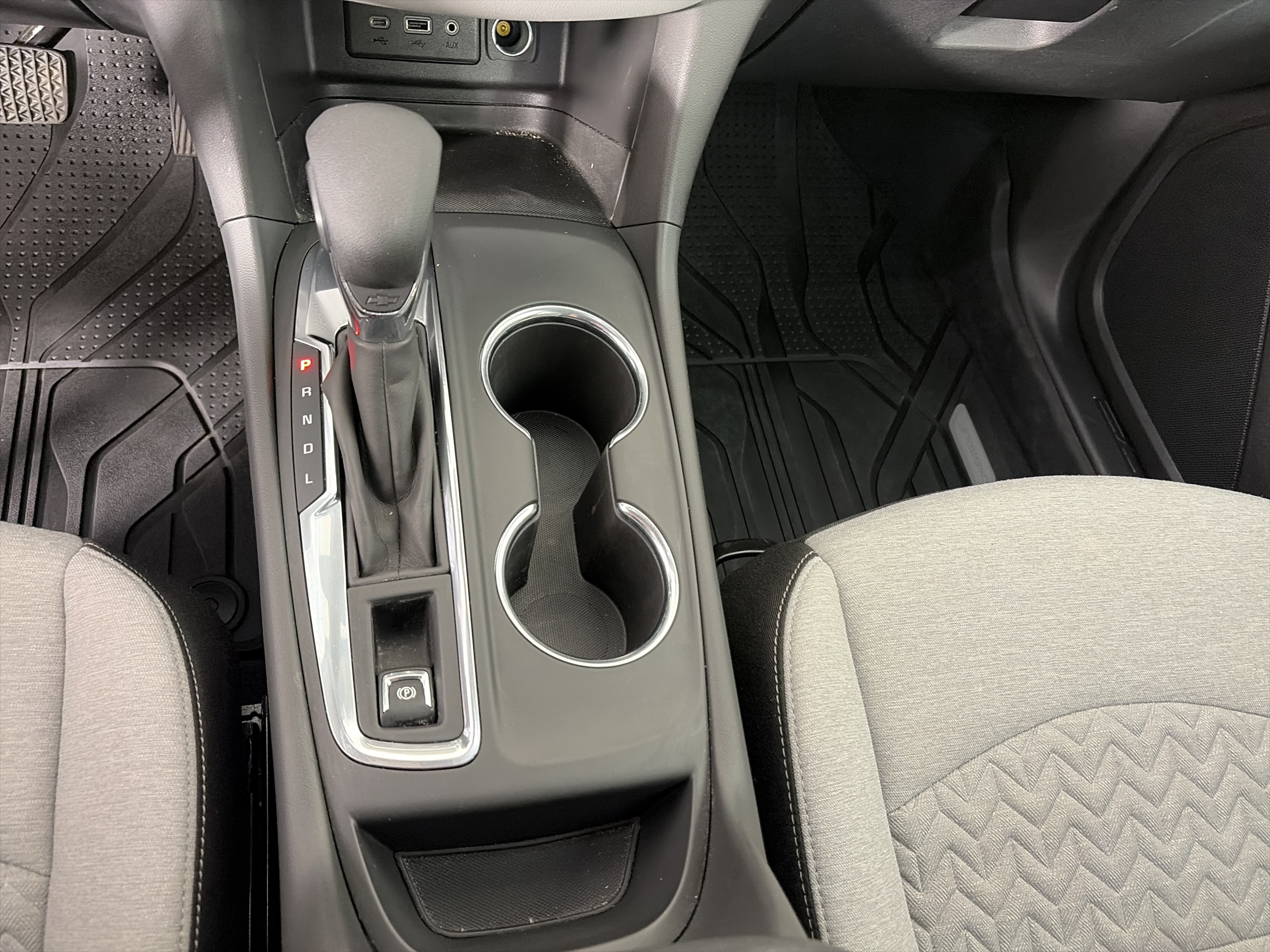 Used 2023 Chevrolet Equinox LS w/ LS Convenience Package FWD image 22