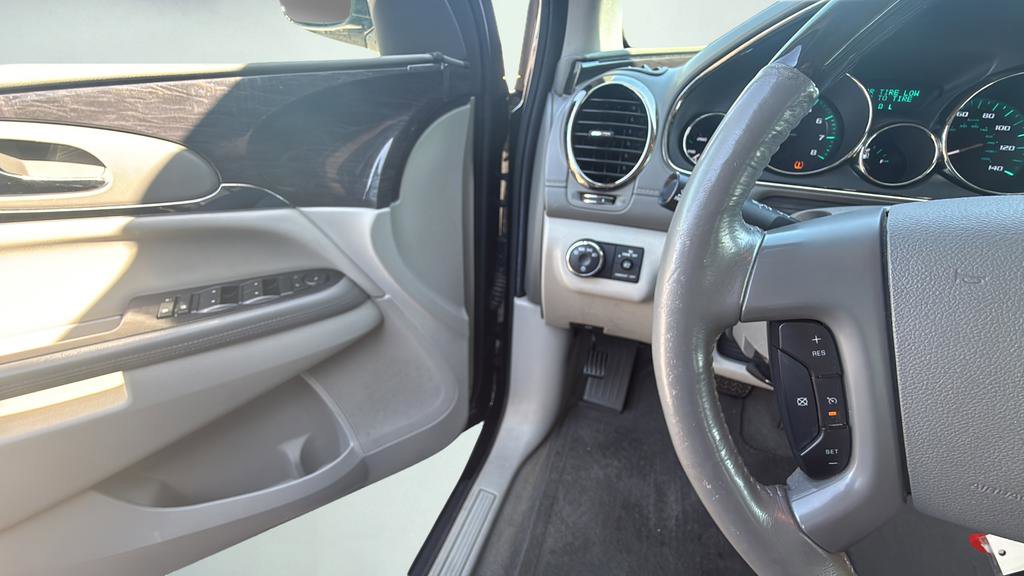 Used 2017 Buick Enclave Convenience FWD image 25