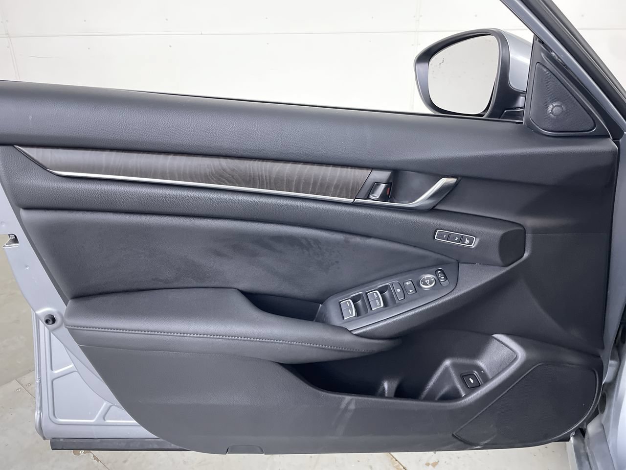 Used 2020 Honda Accord EX-L image 10