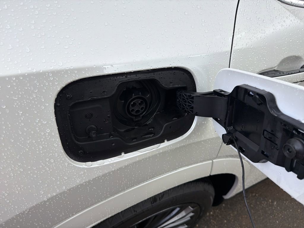 New 2026 Lexus RX 450h AWD image 18