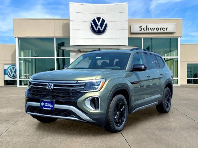 New 2026 Volkswagen Atlas Peak Edition AWD/4WD image 3