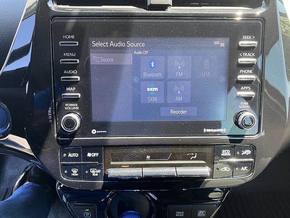 Certified 2022 Toyota Prius FWD image 17