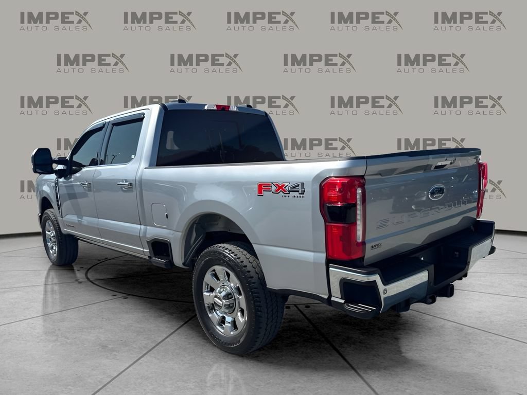 Used 2023 Ford F350 Lariat w/ Chrome Package AWD/4WD image 3