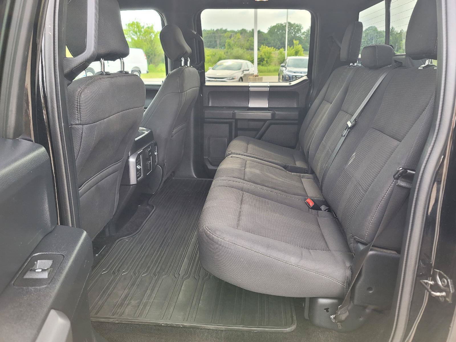 Used 2016 Ford F150 XLT w/ Equipment Group 302A Luxury AWD/4WD image 14