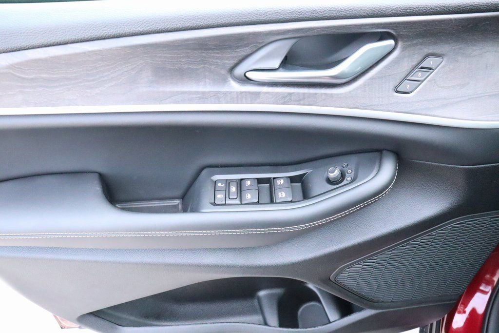 New 2025 Jeep Grand Cherokee Limited w/ Luxury Tech Group II AWD/4WD image 16