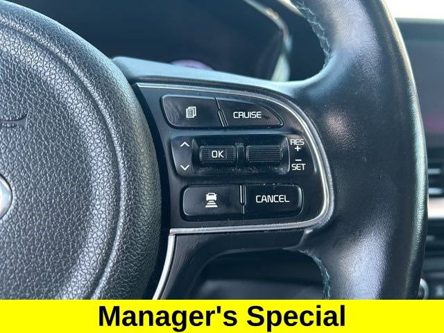 Used 2021 Kia Niro EX Premium w/ Cold Weather Package image 18