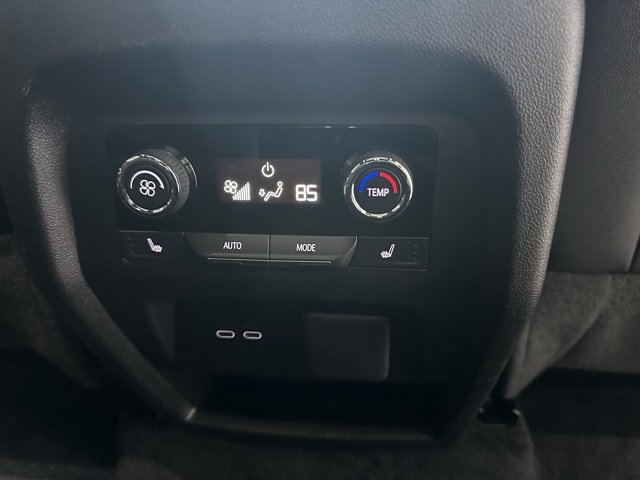 Certified 2025 Chevrolet Traverse RS image 26