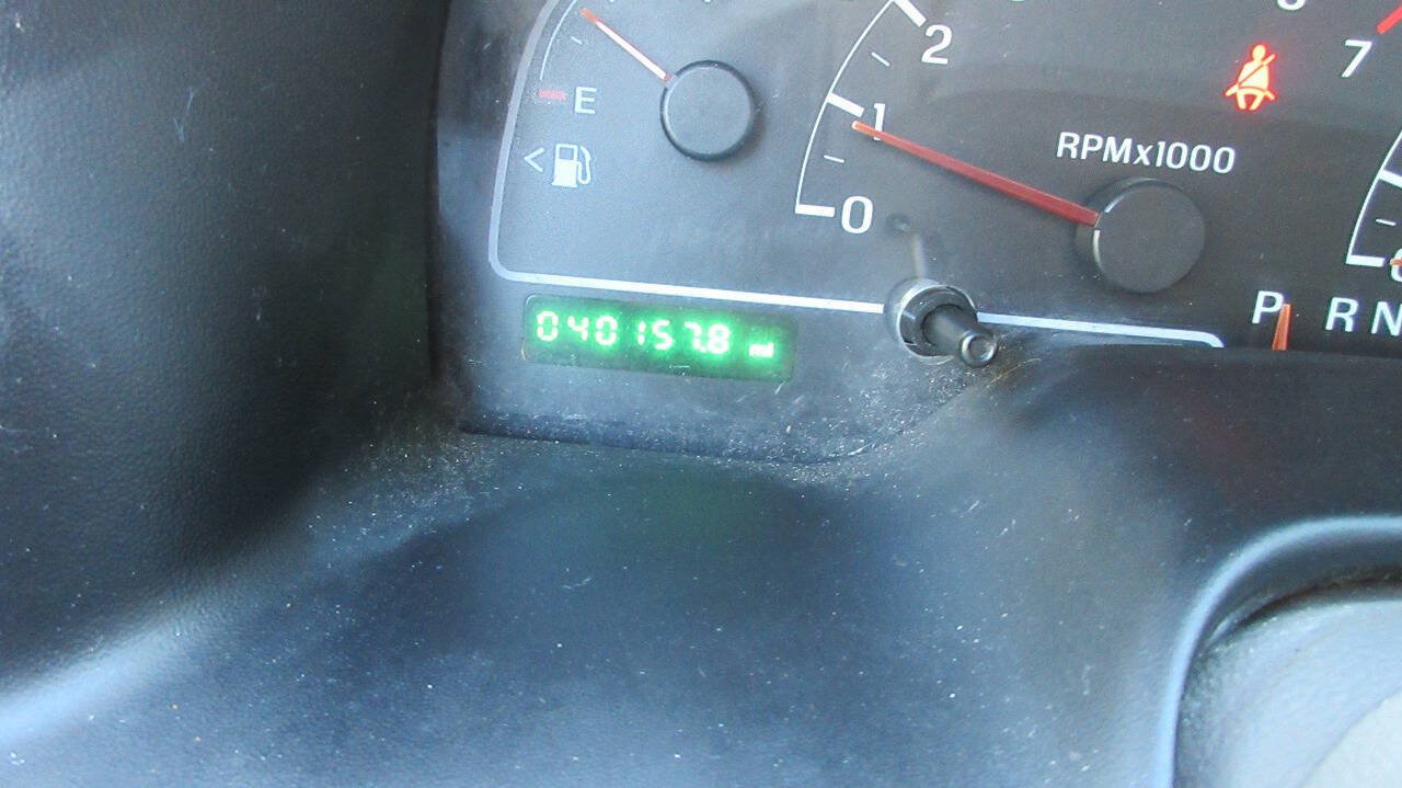 Used 2002 Ford Windstar LX FWD image 30