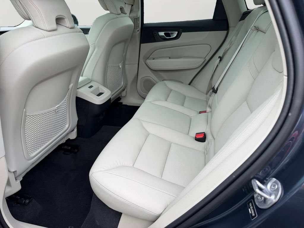 Certified 2024 Volvo XC60 B5 Plus w/ Climate Package AWD/4WD image 12