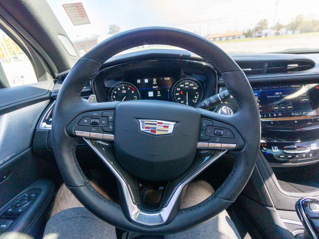 Used 2021 Cadillac XT6 Sport w/ LPO, ONYX Package image 21