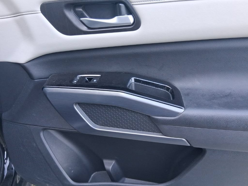 Used 2022 Nissan Pathfinder SL w/ Lighting Package (N92) AWD/4WD image 36