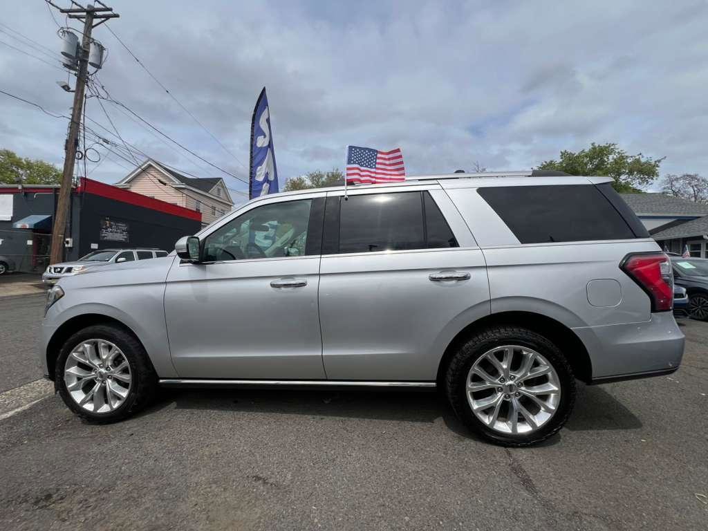Used 2019 Ford Expedition Limited w/ Equipment Group 302A AWD/4WD image 6