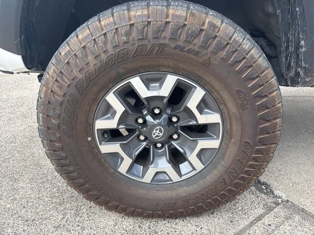 Used 2023 Toyota Tacoma TRD Off-Road AWD/4WD image 12