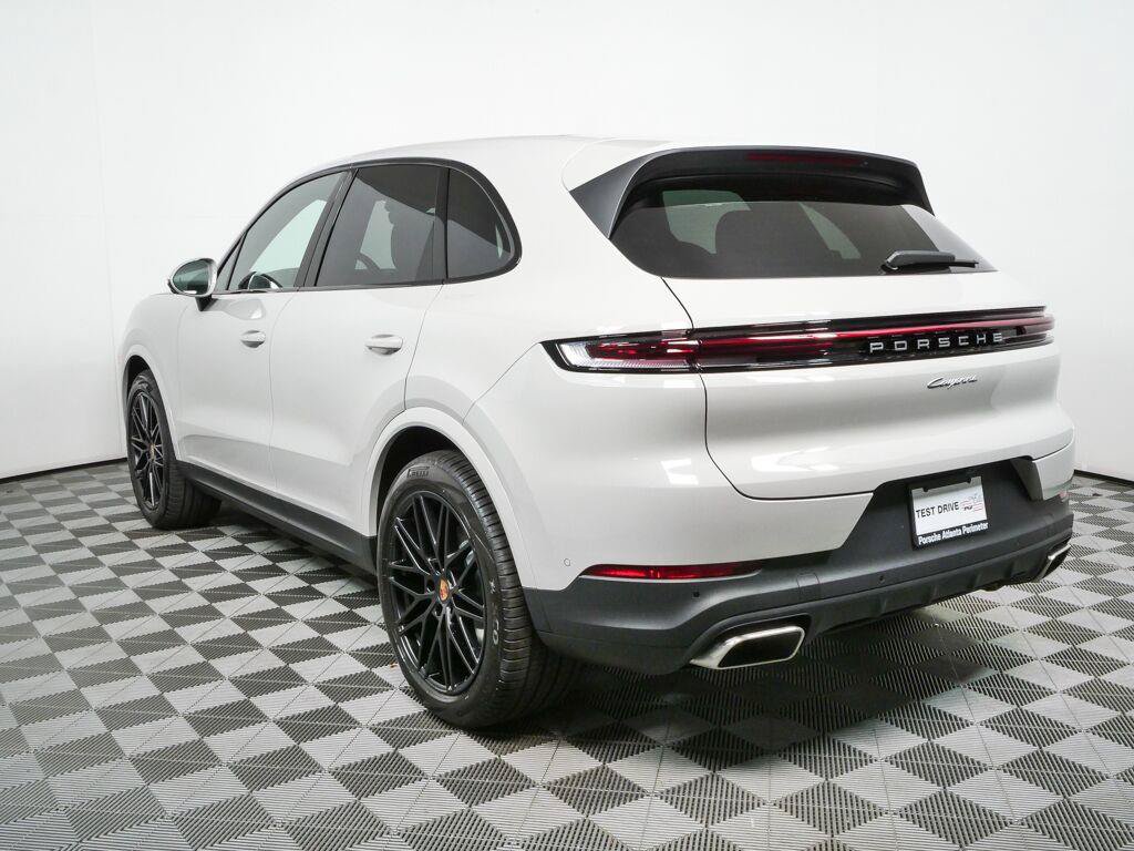 New 2026 Porsche Cayenne AWD/4WD image 3