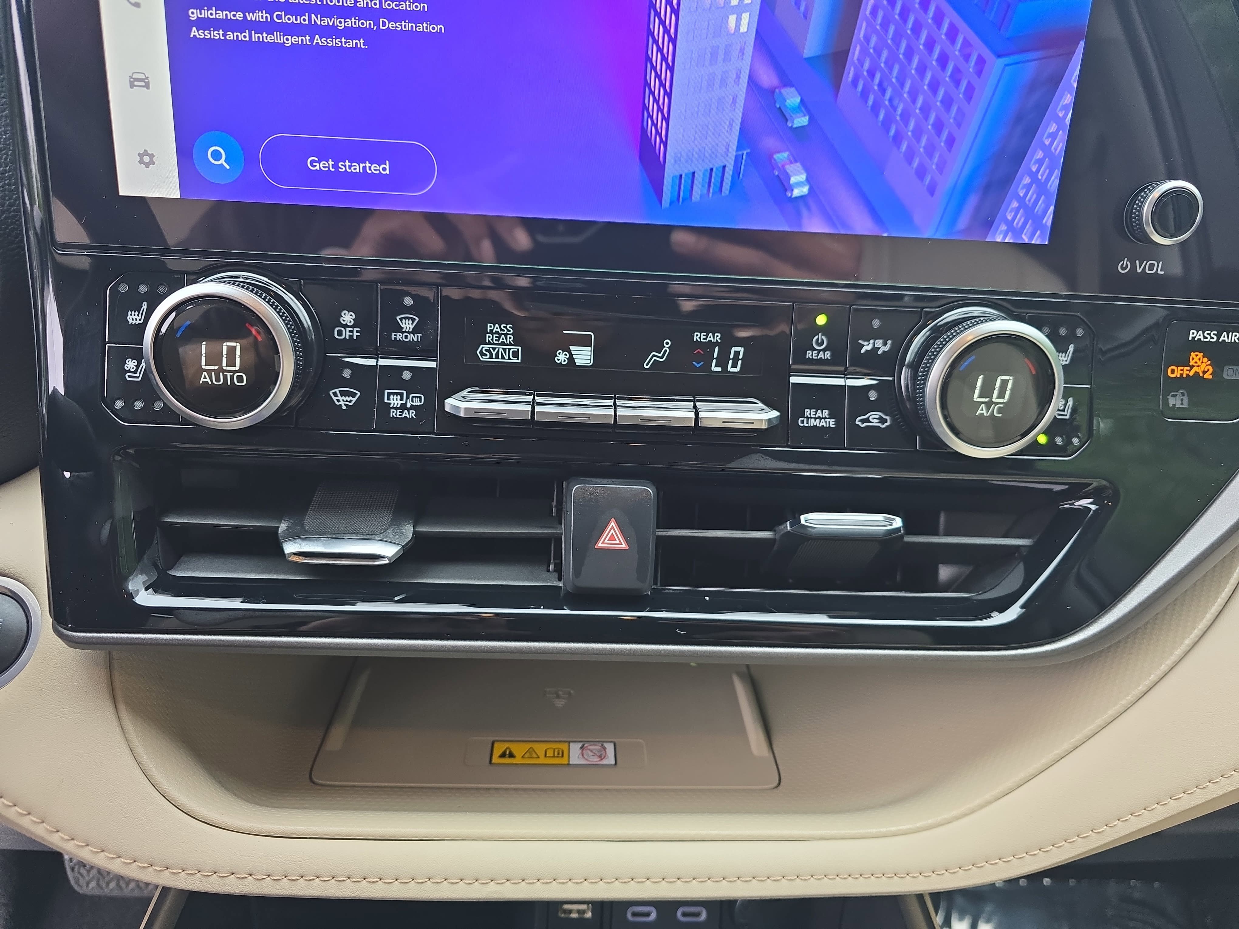 Used 2024 Toyota Highlander Limited AWD/4WD image 26