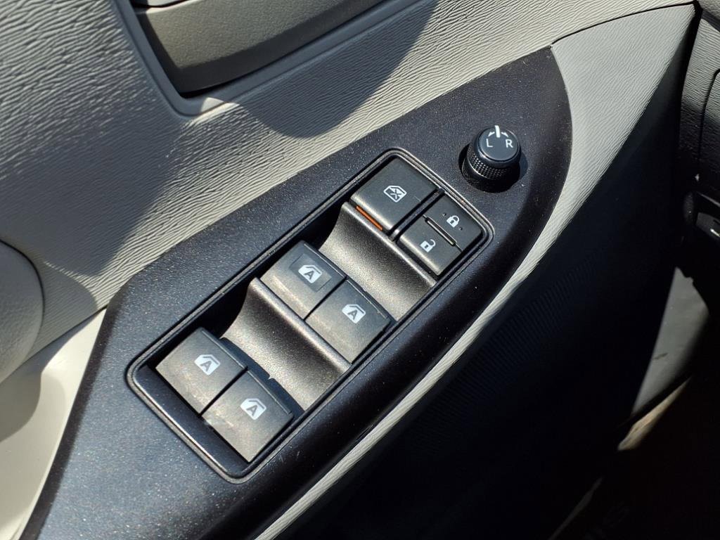 Used 2020 Toyota Sienna L image 22