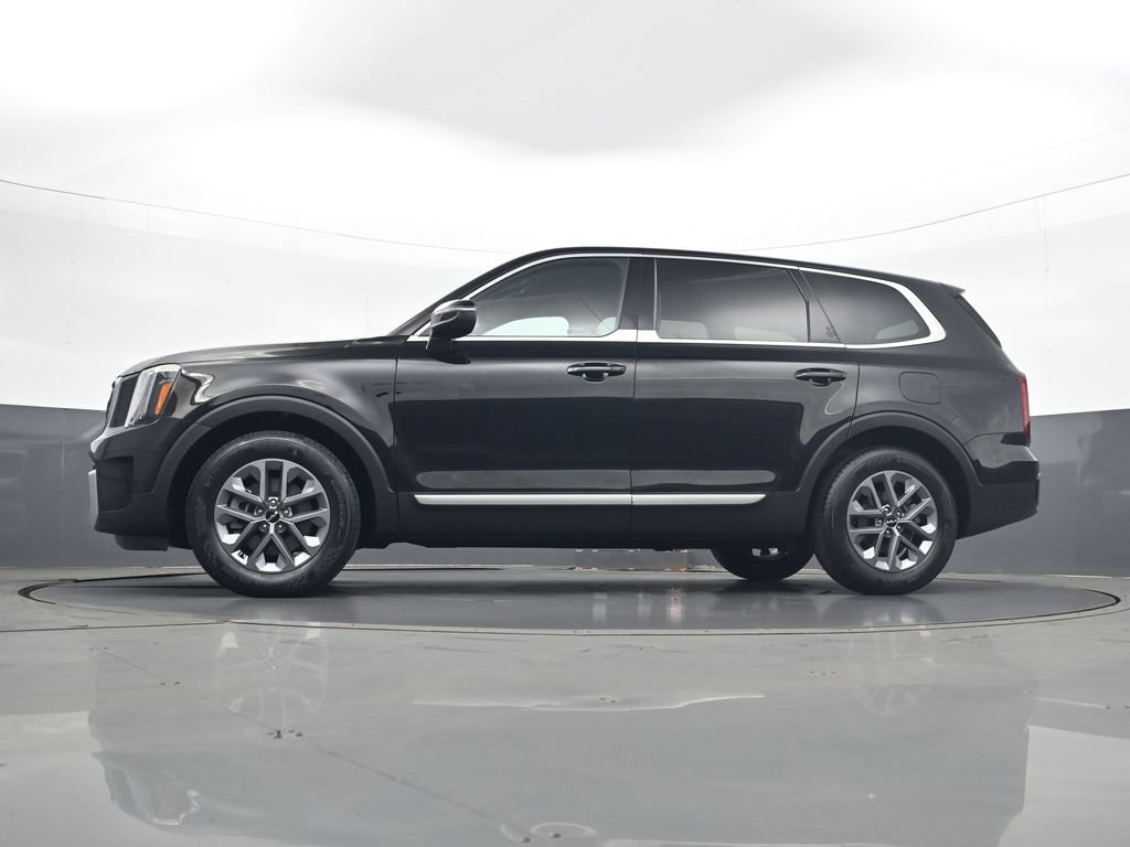 Used 2024 Kia Telluride LX AWD/4WD image 29