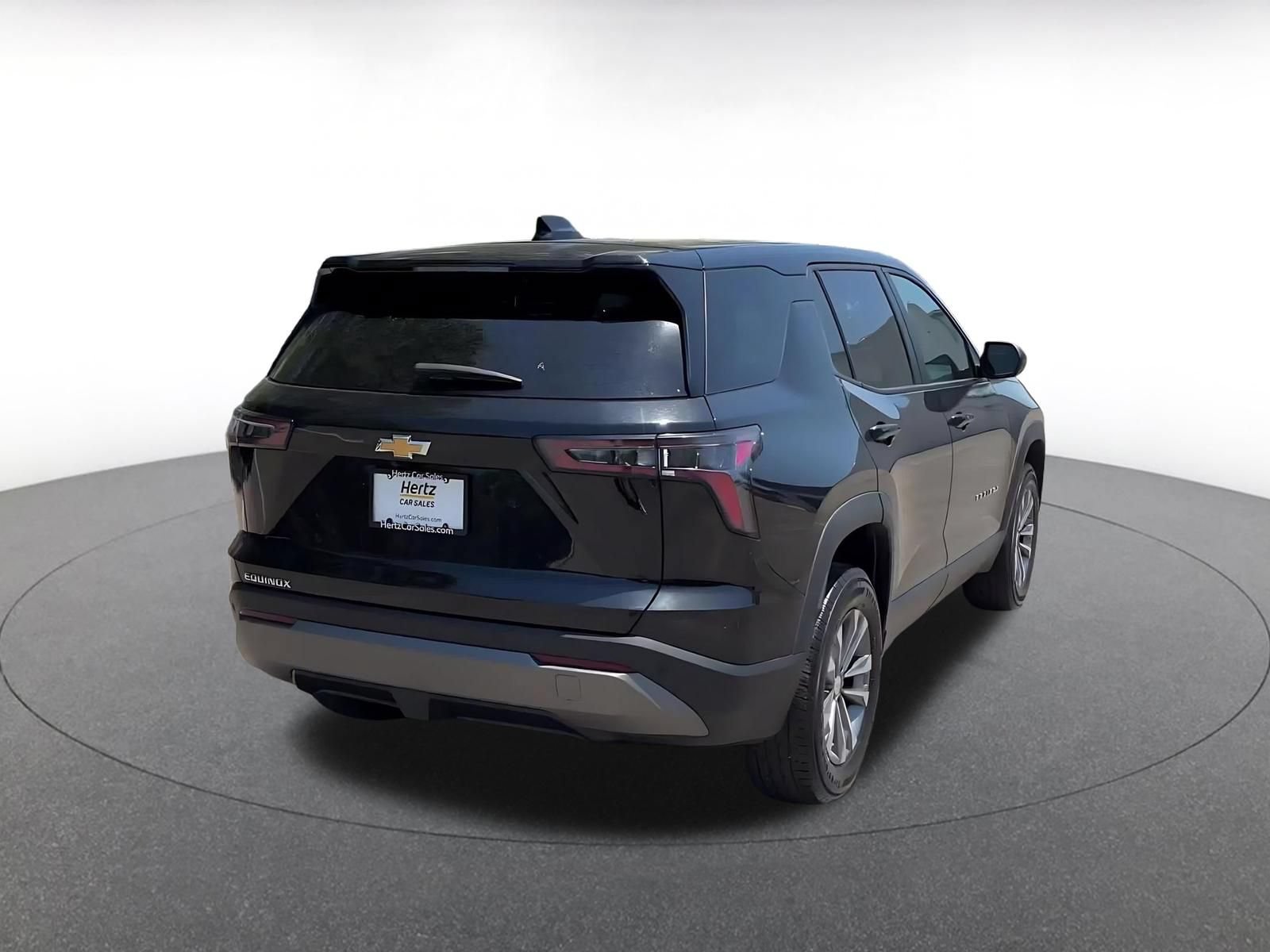 Used 2025 Chevrolet Equinox LT FWD image 14