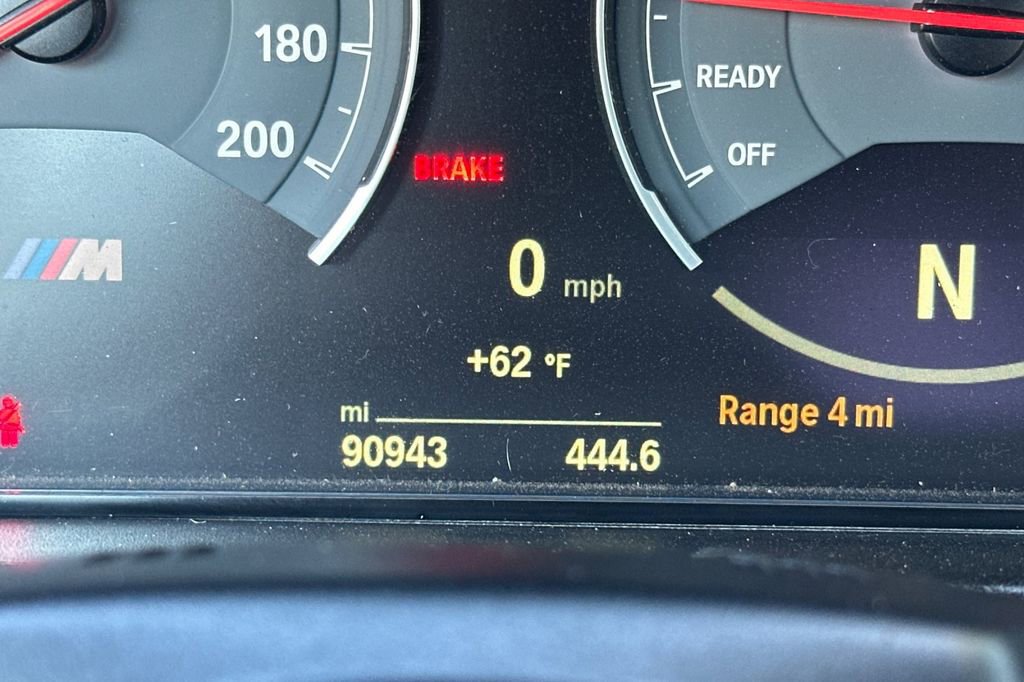 Used 2015 BMW M4 Convertible image 30