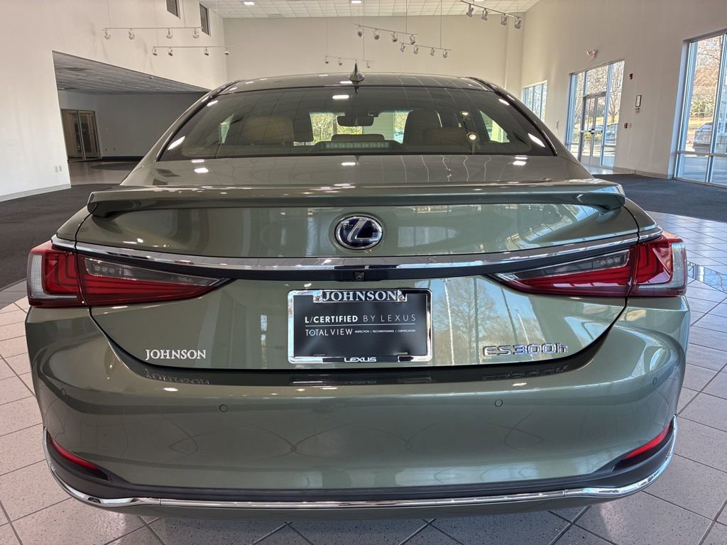 Certified 2019 Lexus ES 300h Ultra Luxury image 10