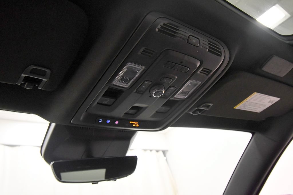 Used 2022 Cadillac Escalade Sport w/ Touring Package AWD/4WD image 33