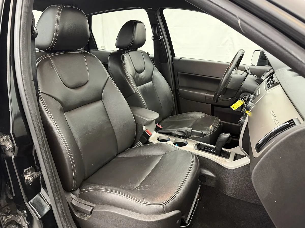 Used 2008 Ford Focus SE FWD image 21
