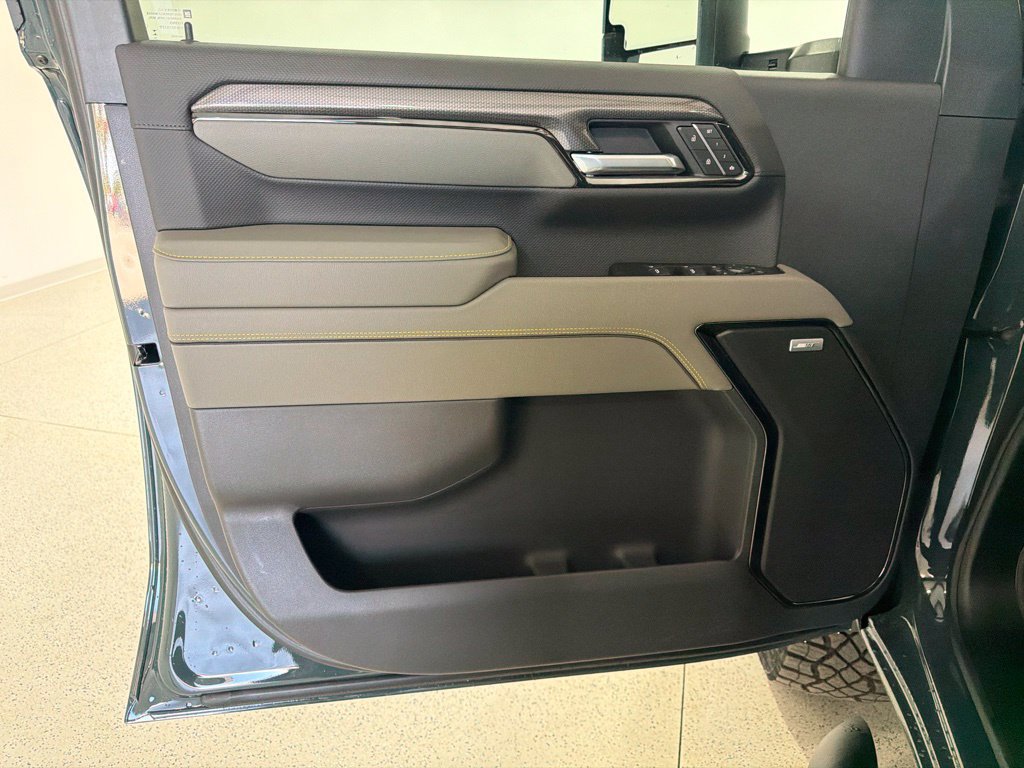 New 2026 Chevrolet Silverado 2500 ZR2 w/ LPO, Dark Essentials Package AWD/4WD image 20