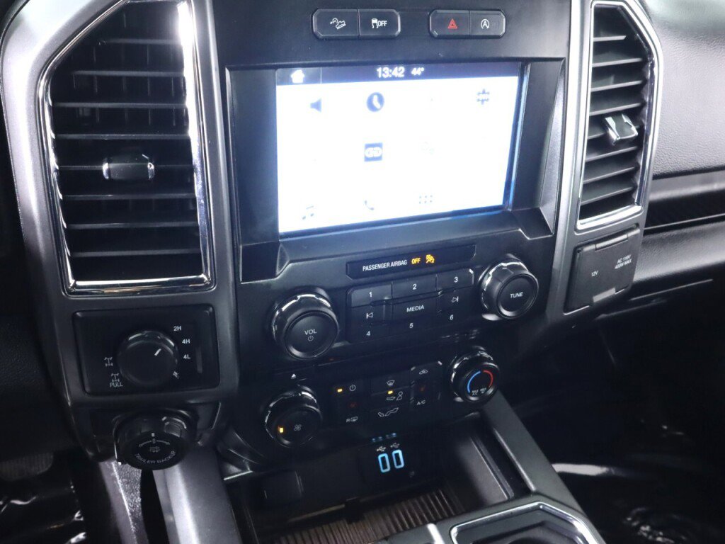 Used 2016 Ford F150 XLT w/ Equipment Group 302A Luxury image 18