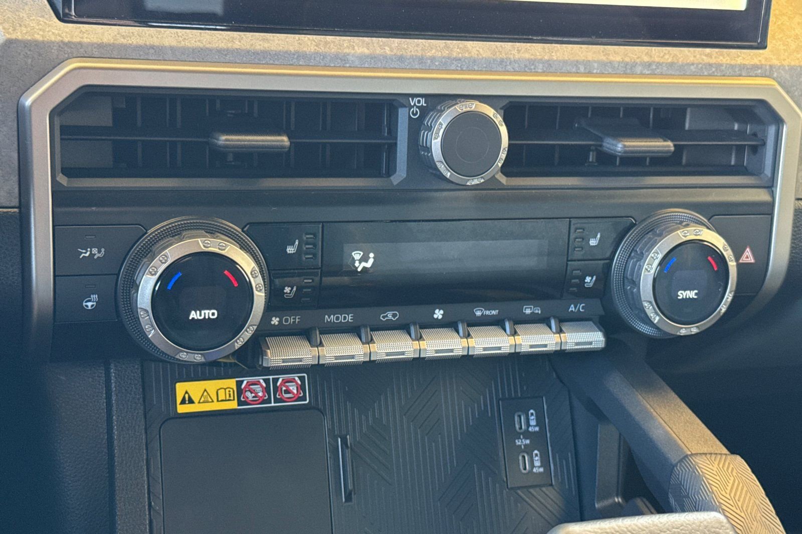 Certified 2025 Toyota 4Runner Trailhunter image 24